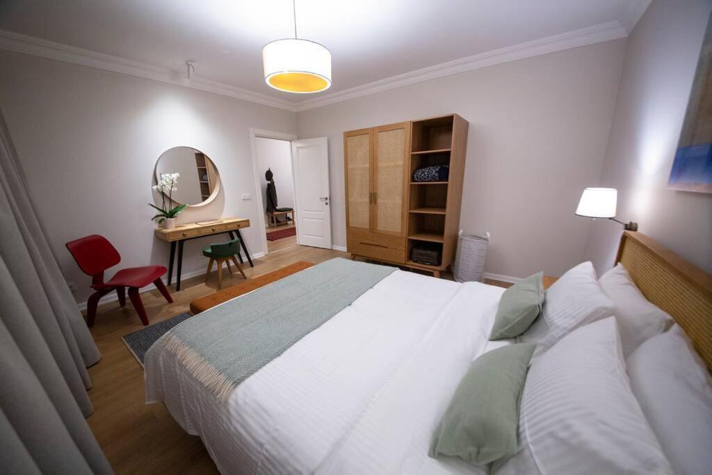 Gasthuis Spacious Luxury Flat In The Heart Of *